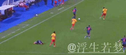 周薪40万的红军核心表现低迷:半场0射正+0成功过人+15次丢球权 周薪40万的红军核心表现低迷:半场0射正+0成功过人+15次丢球权